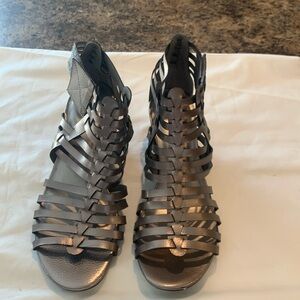 Lane Bryant shoes in a pewter color size 9 1/2 never been wore